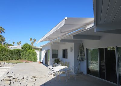 White Retractable Roof Mount Awning